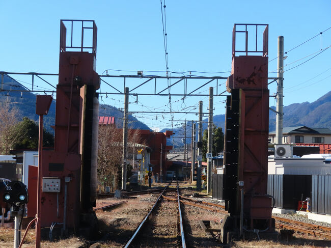 洗車機の奥は引込線？