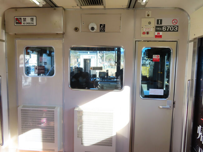 運転台まわり。空いてました。混むのはもっと後の時間帯かも。