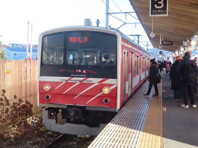 乗るのはこちら。14:31発の大月行き。