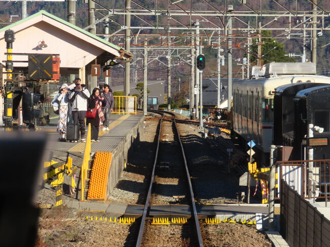 復路は見やすい見やすい。おおむね順光で、さっきみたいに外国の人が押し寄せない。