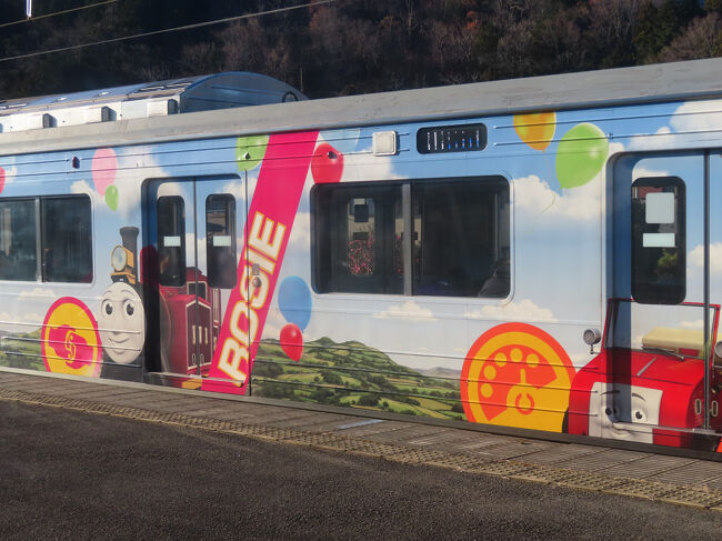 どこ駅だったか、トーマス電車と行きちがい。