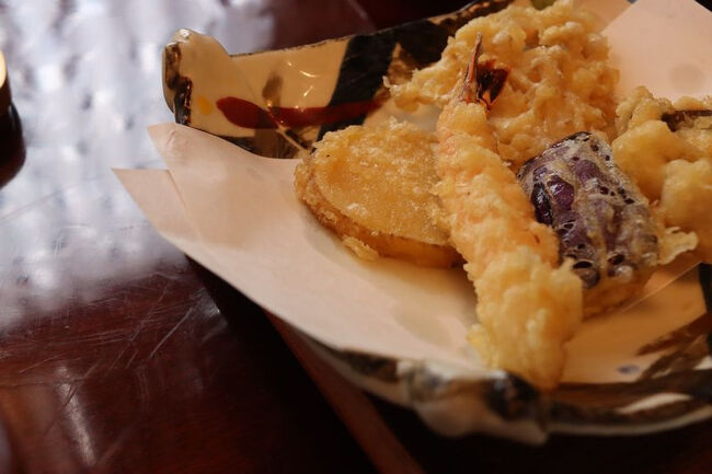 <br />そしてさつまいもかと思いましたら、ジャガイモの天ぷらも<br /><br />ありました。