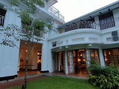 ホテル・スイスに宿泊。歴史のあるホテルだった。