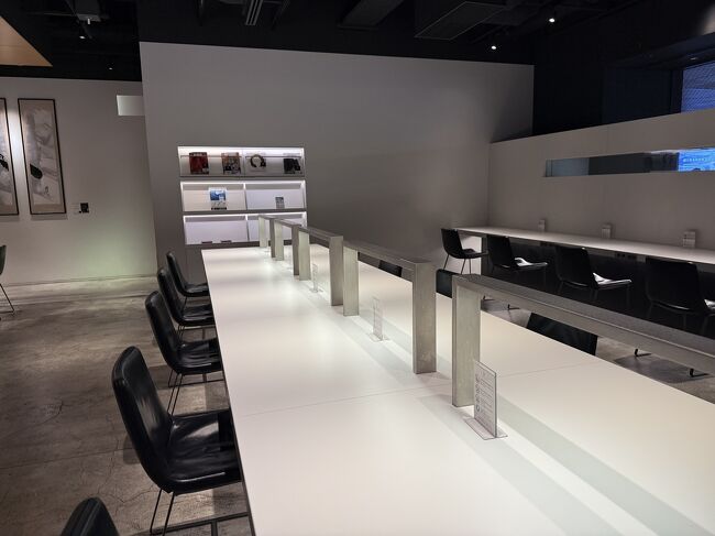 21時までだそうで、道理でガラガラでした。<br />現在2050です。