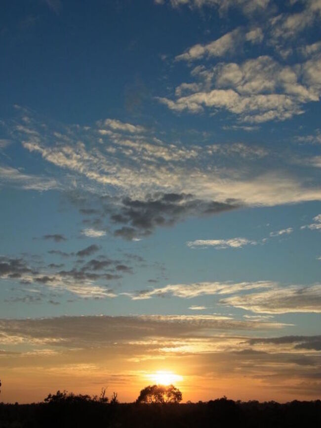 マラソンを終了して気が楽になりました。<br /><br />夕日の名所プレループへ行きました。