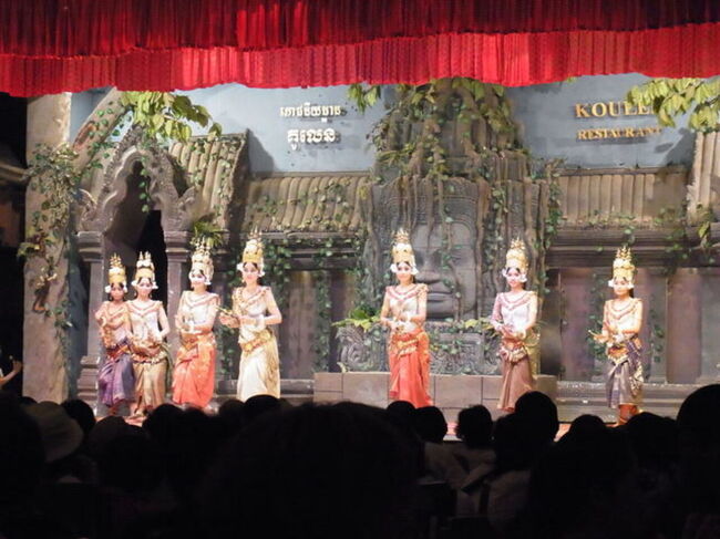 アプサラは天女の舞と言う意味だそうです。