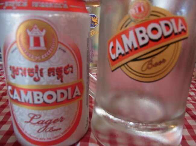 カンボジアではAngkorビアだけではなく、CANBODIAビールもあります。