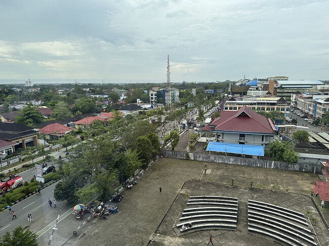 反対側。<br />ホテルの前が広い道なので、夜もバイクの音がうるさかったです。