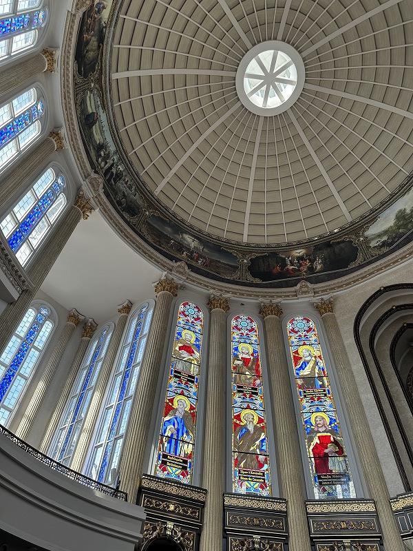 天気がよければもっと明るかったかも。<br />10分くらいサクッと見て終了。