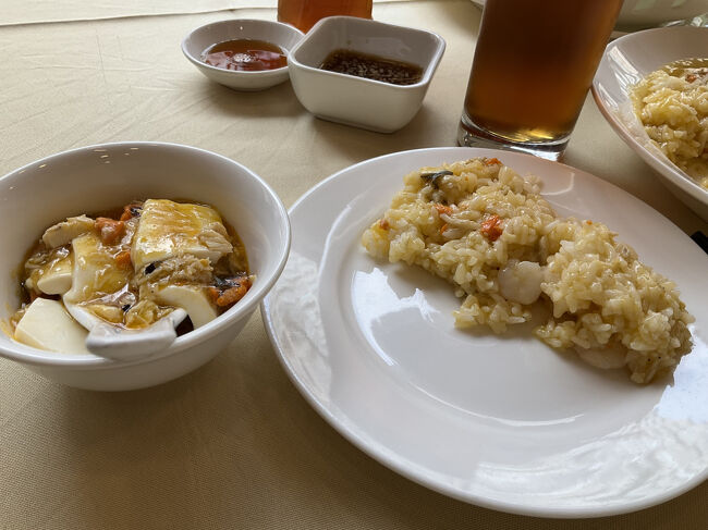 前回はもう少し高級な「成隆行　蟹王府」というお店で食べたのですが、コースで頼んだので一品一品の量が少なかったので、アラカルトで頼んだ方が満足感があることが分かりました！<br />夫もこれには舌鼓を打っていました^ ^