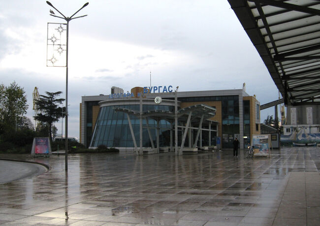 約７時間でブルガスに到着しました。