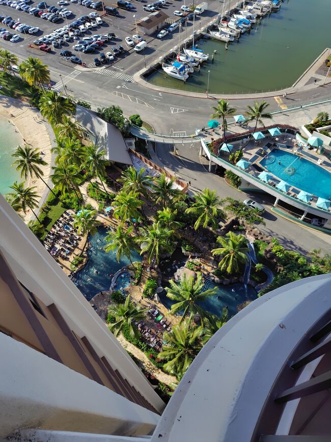 プールも賑わう<br />明日は最終日、プールでも行ってみるか・・