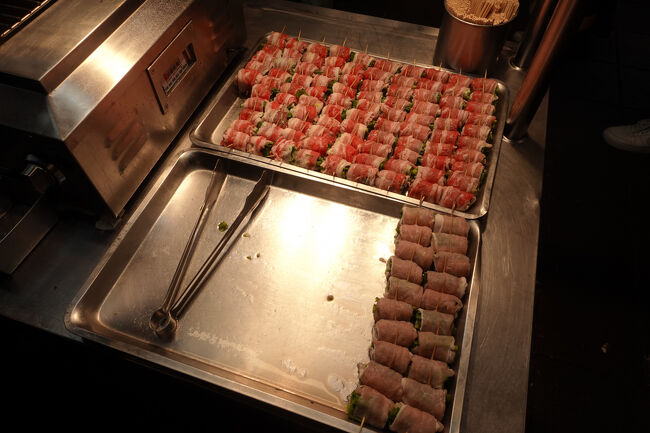 これから焼く肉捲。