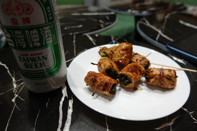 あとは啤酒とつまみと。