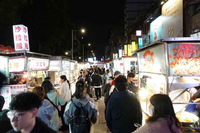 冷やかしは、昨日で十分かな。お目当てに向かふ。