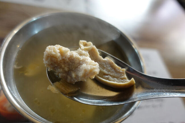 綜合湯には、もちろんレバーとガツと…つみれ？