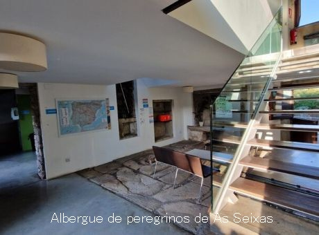 階段のガラスの手すりにすがり付きながら１階のある受付まで挟む道具を返しにいきました。お姉さんも残念そうにしてくれたけど、こっちは残念どころじゃないでがんす。