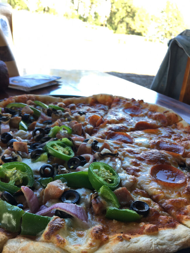 ピザ窯で焼いたピザは最高です