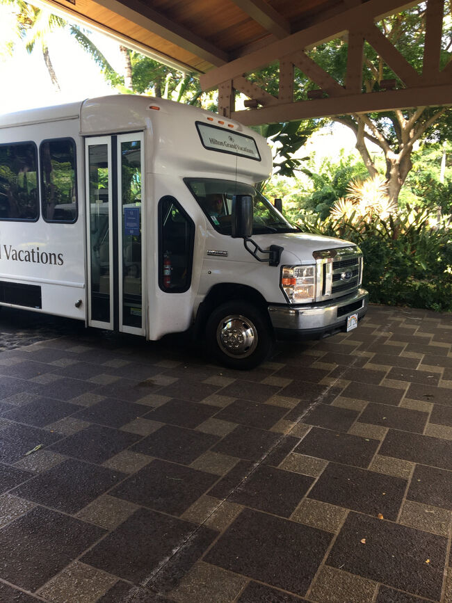 ヒルトンのシャトル。<br />ほぼ時間通りに運行。<br />無料で利用できるので、大変助かります。