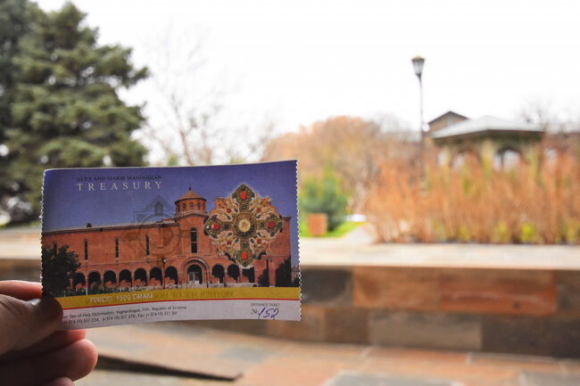 敷地内の歴史民族博物館へ、1500ドラム