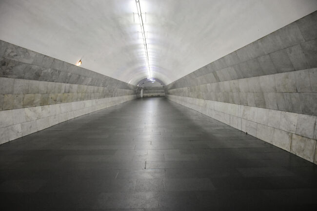 地下深くに潜る