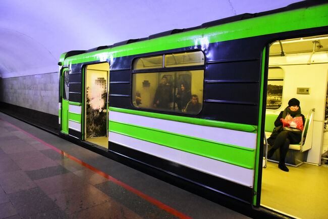 2022年のアゼルバイジャンとのナゴルノ・カラバフ紛争以降、駅の写真を撮ることは厳しく禁止されているという情報あり