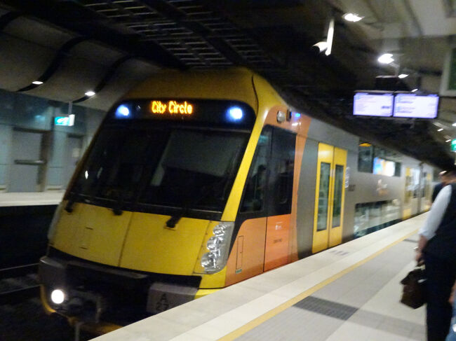 最終日の11/20。<br />ANAの帰国便がシドニー空港21:45発なので、ホテルをチェックアウトして荷物を預けて今日も電車でシドニーに通います。