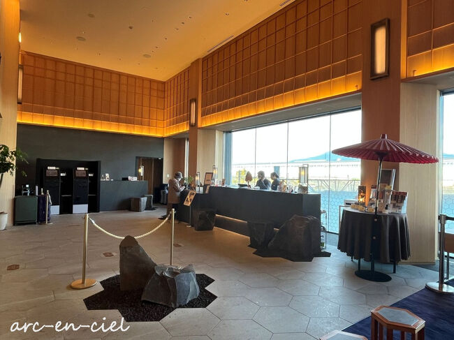 フロントロビーが広がっていました。