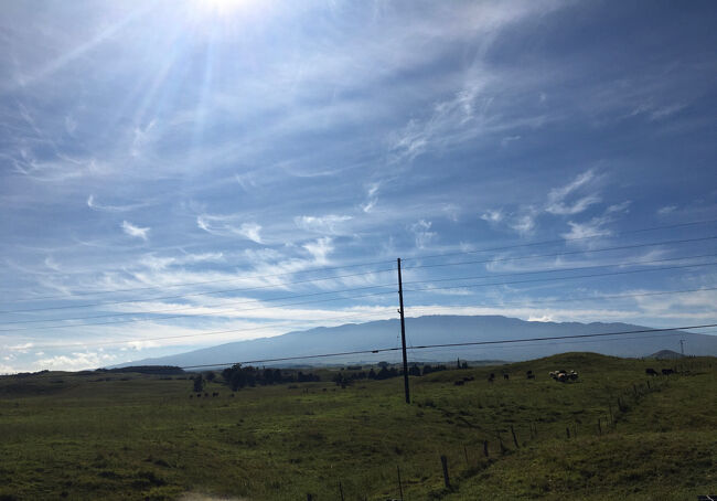 ホノカアに向かう途中、マウナケアの姿が美しい