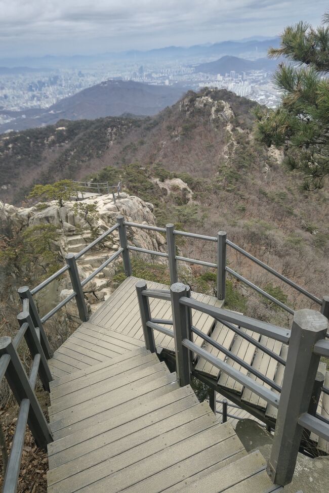 帰りは地下鉄の舎堂駅を目指します。<br />こっちの方が長いけど、眺望良く楽しい。