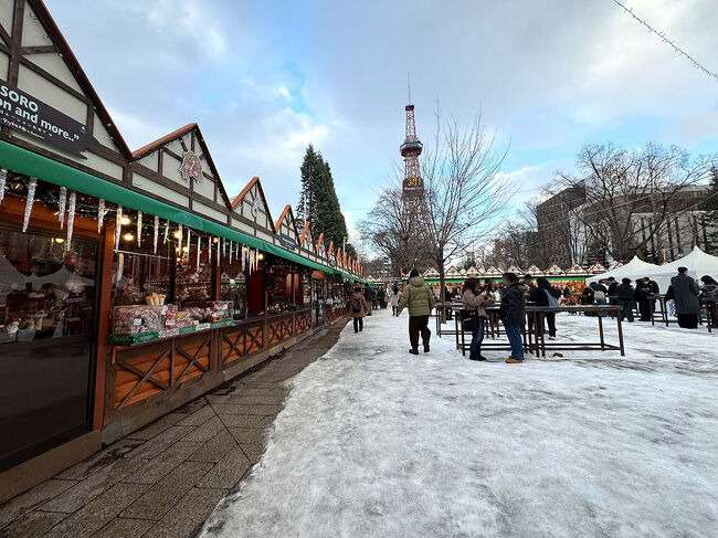 夜のほうが綺麗で賑やかそうですね。