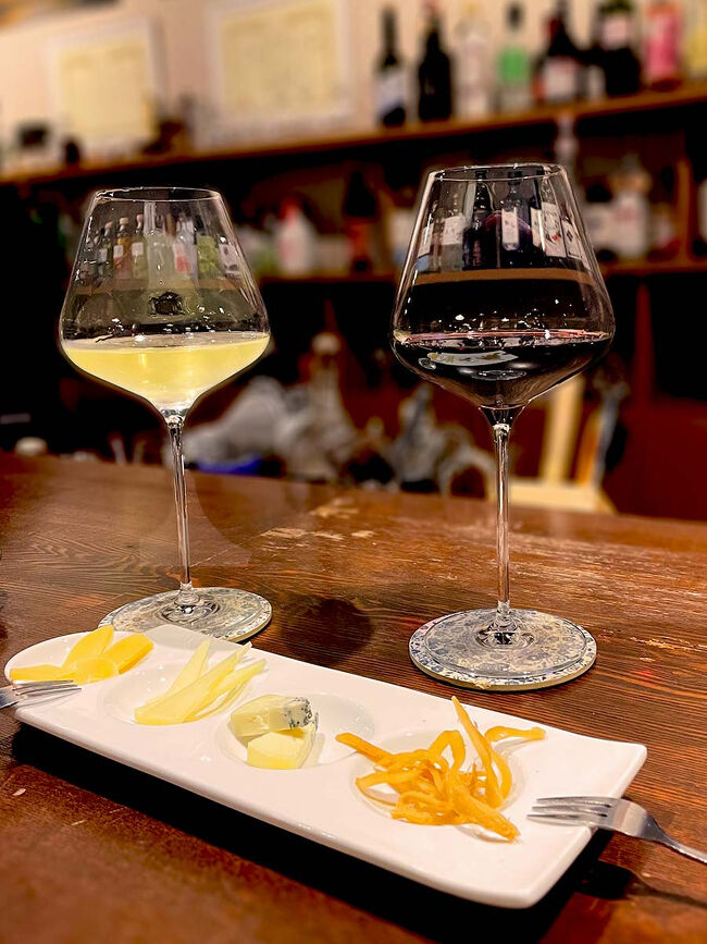 チーズとワイン。