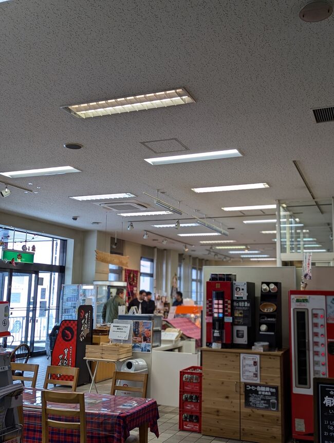 駅の休憩所的な場所<br />いい感じ