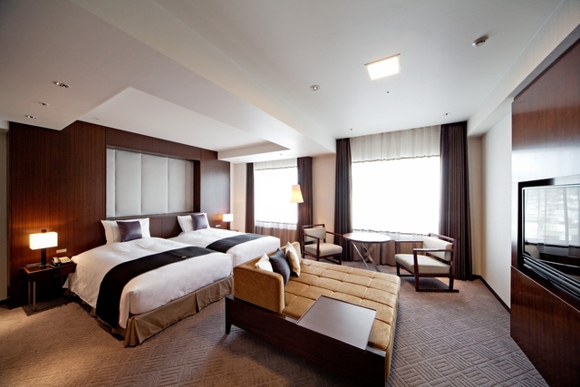 12. ザ ロイヤルパークホテル 京都三条 / 三条河原町