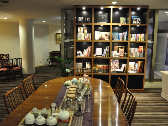 ラ ジョリー元町　By　WBF