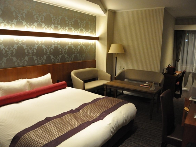 ラ ジョリー元町　By　WBF