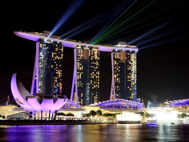 11. シンガポール