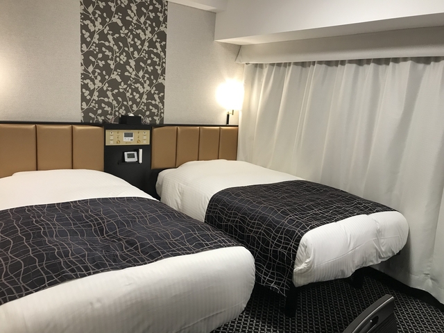 アパホテル&リゾート ＜西新宿五丁目駅タワー＞ / 新宿