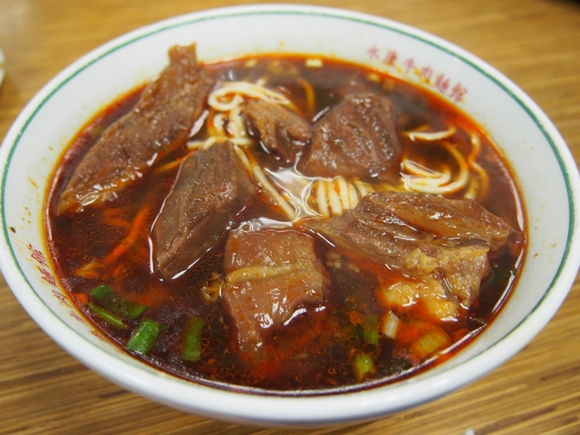 永康牛肉麺の牛肉麺