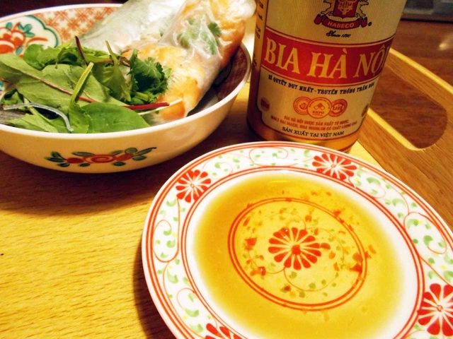 9. ベトナム陶器