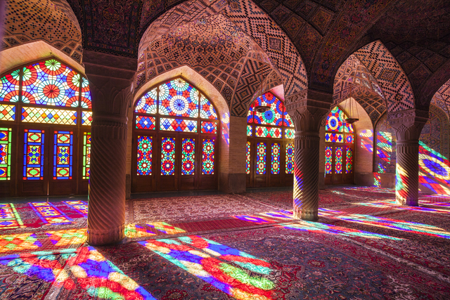 ナシル アル モスク