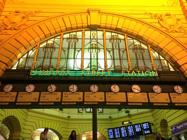 フリンダースストリート駅