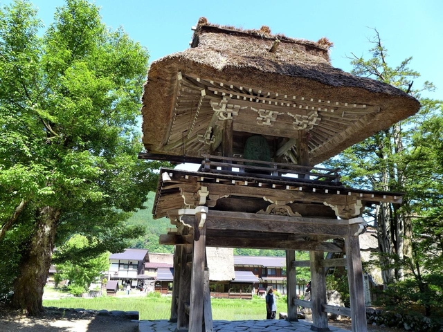 4. 白川郷で外せない！ 合掌造りの建物