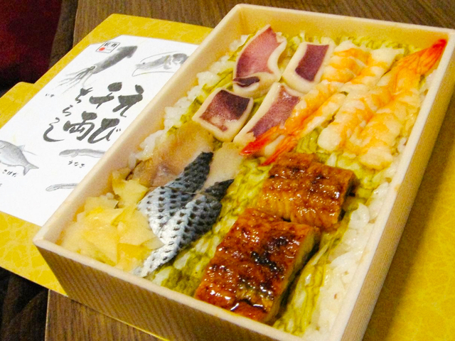 えび千両ちらし / 新発田三新軒