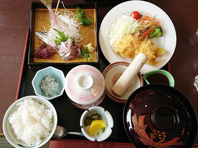 8位 でん助茶屋