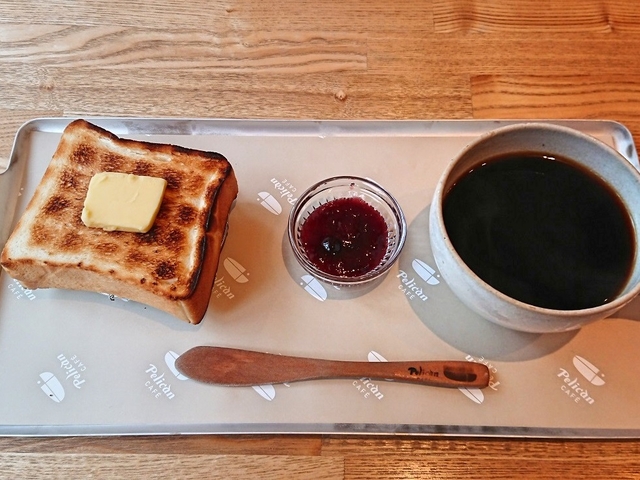 12. 食パン・ロールパン / パンのペリカン / 人気