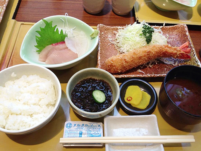 名古屋の名物グルメ8. 「エビフライ」