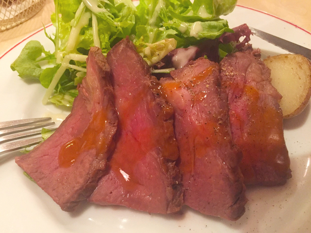 パリのワイン食堂