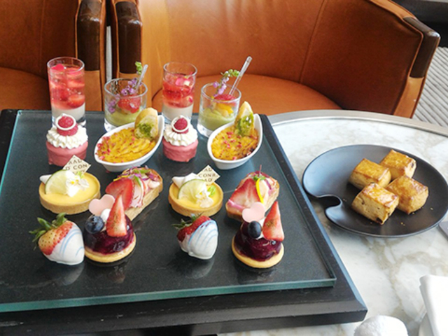 12. コンラッド東京 / 汐留