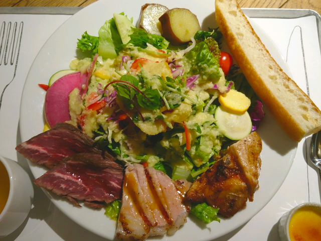 13. サラダレストラン Mr．＆Mrs．GREEN